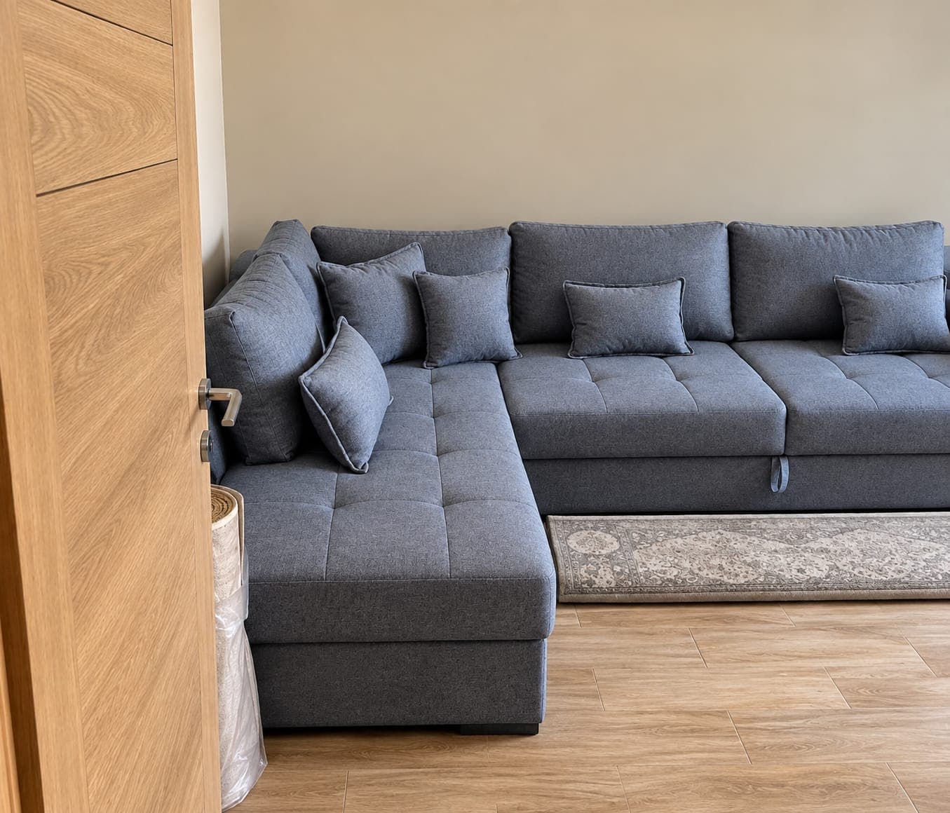Jepet me qira apartament 2+1 | Bulevardi kryesor, Durrës