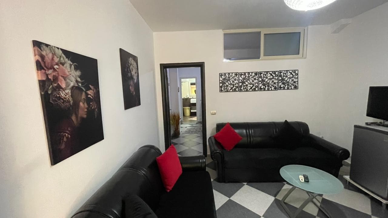 Jepen me Qira 2 Apartamente 1+1 me Verandë | Shkëmbi i Kavajës, Durrës 2