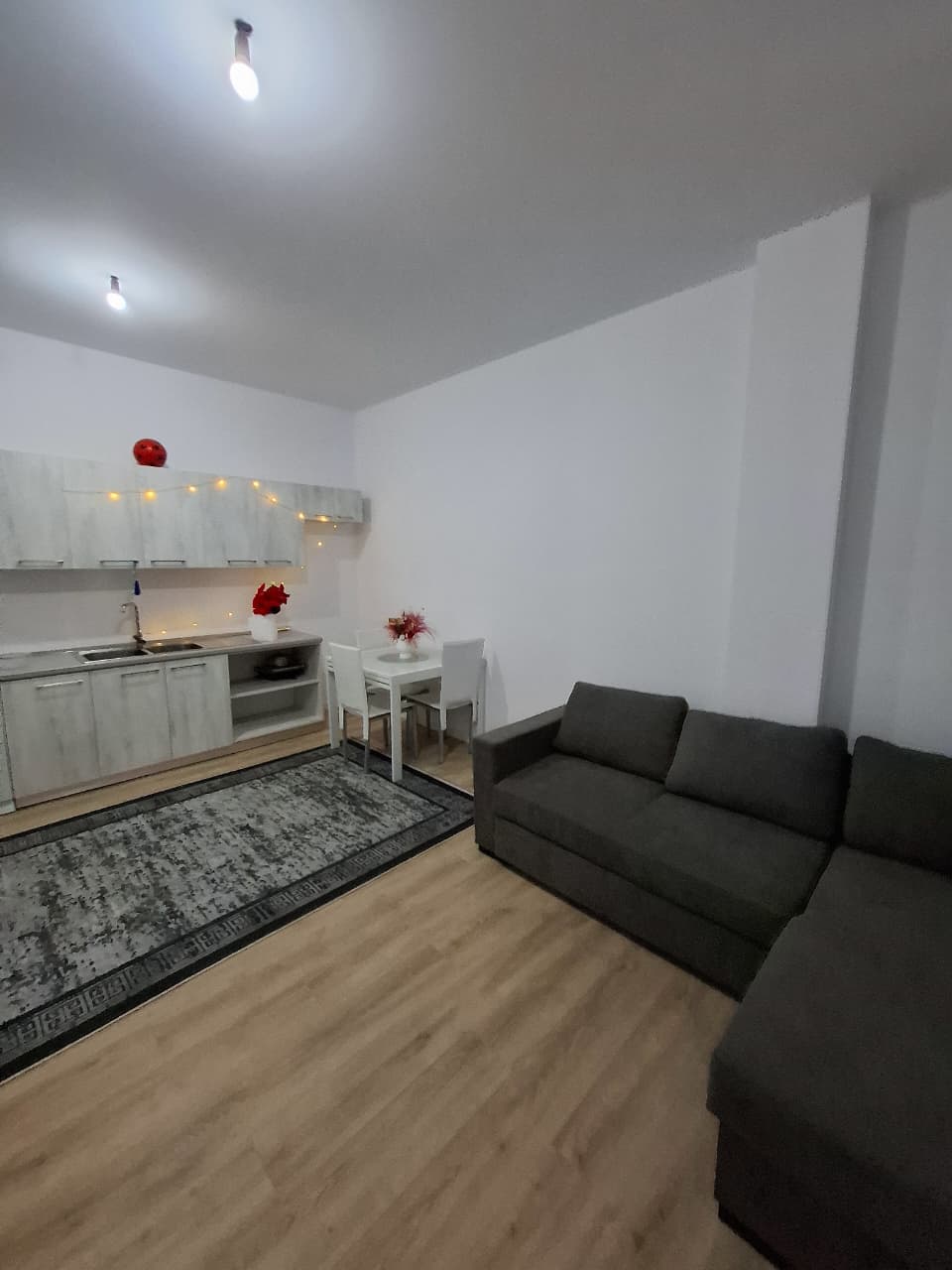Shitet Apartament 1+1 | Pranë Shkollës "Bajram Curri", Plazh Durrës 3