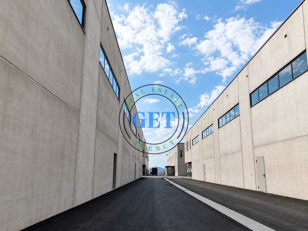 ◆Shitet / Jepet me Qira Kapanon + Zyra | Investim Industrial | Sektor Rinia, Durrës