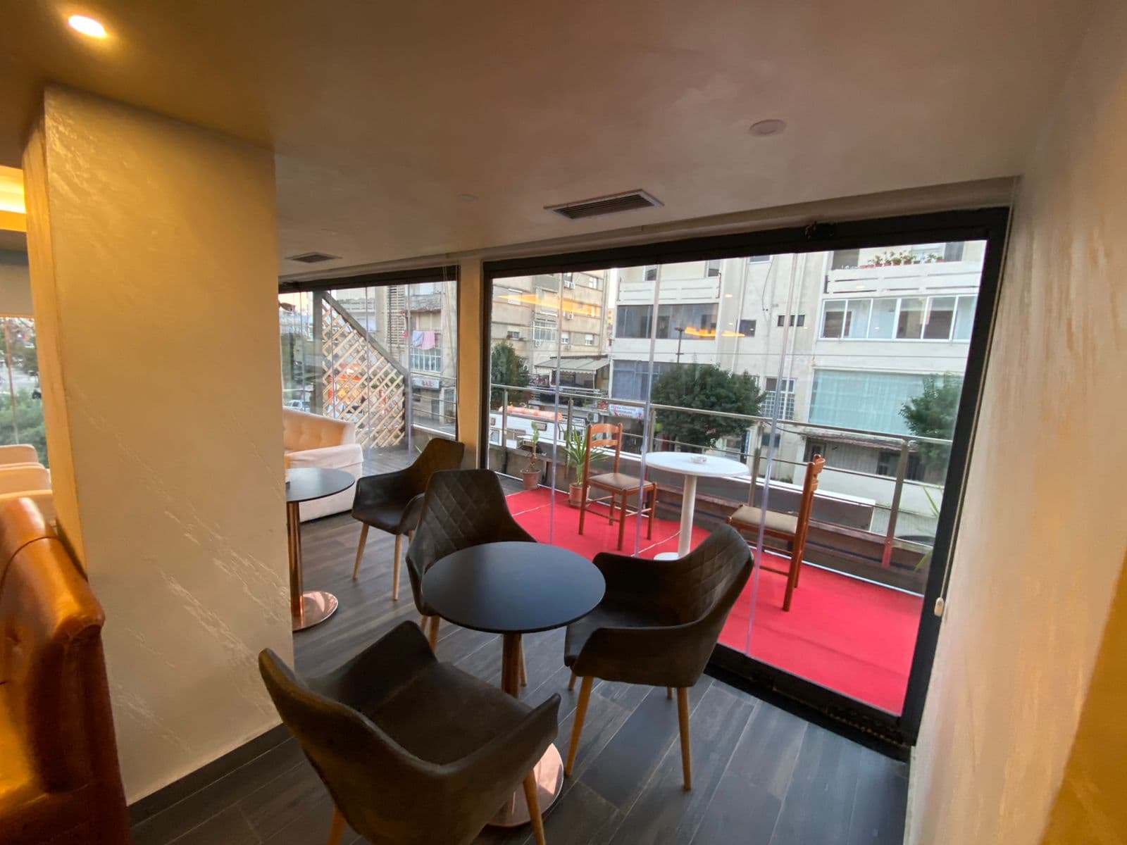 Jepet me Qira Bar-Kafe | Pranë Stadiumit, Durrës 4