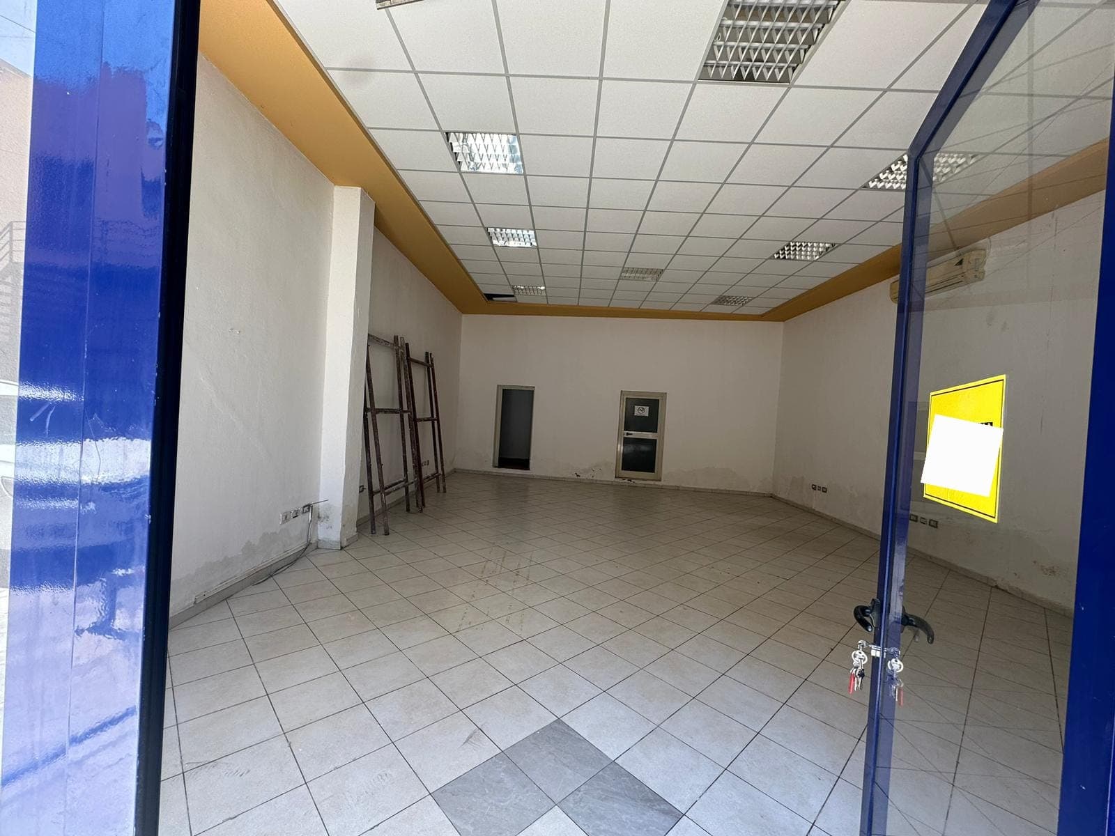 Shitet Ambient Biznesi | Pranë Blue Star, Durrës