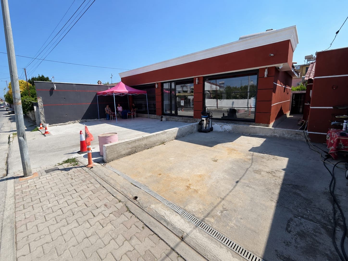 Jepet me Qira Ambient për Bar-Kafe | Xhafzotaj, Durrës