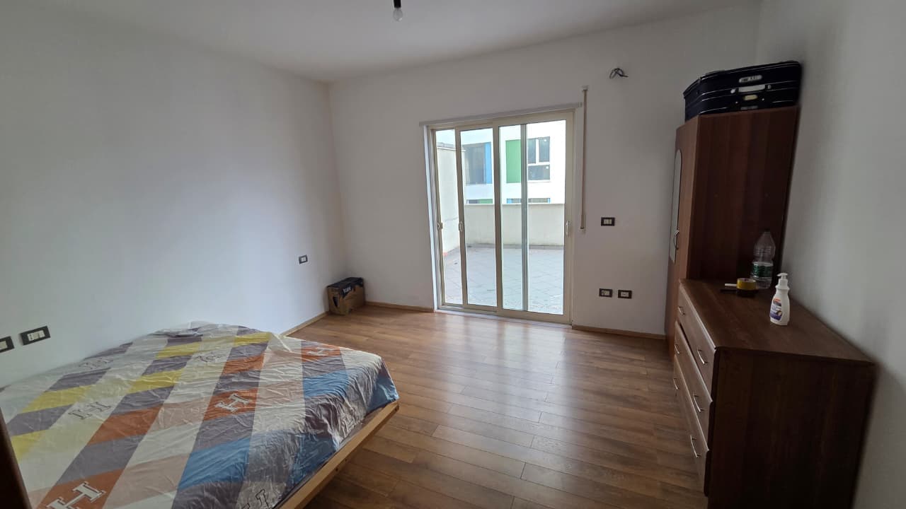 Jepet me Qira Apartament 2+1+2 | UKD, Durrës 4