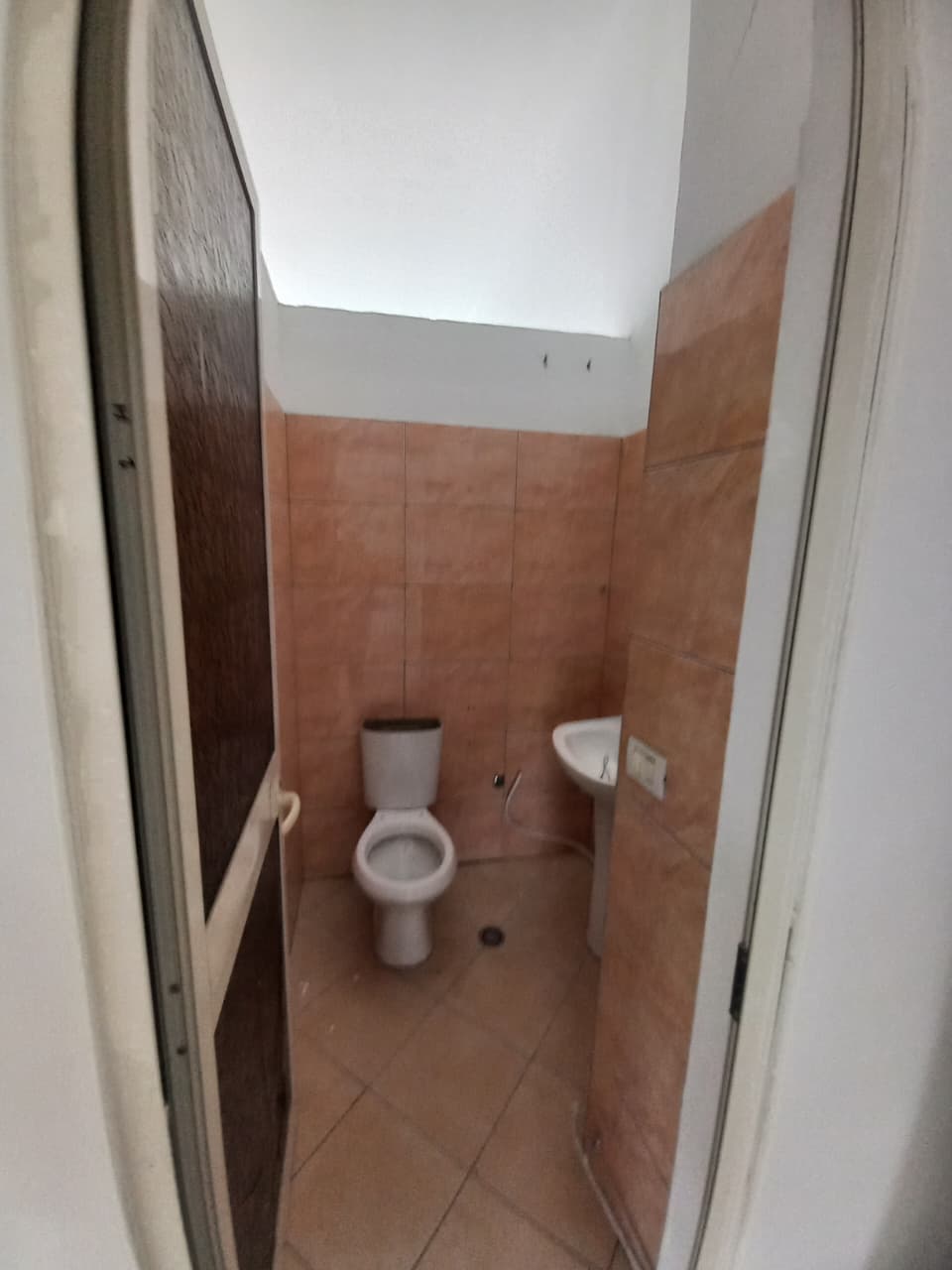 Jepet me Qira Ambient Biznesi | Fusha e Rërës, Durrës 4