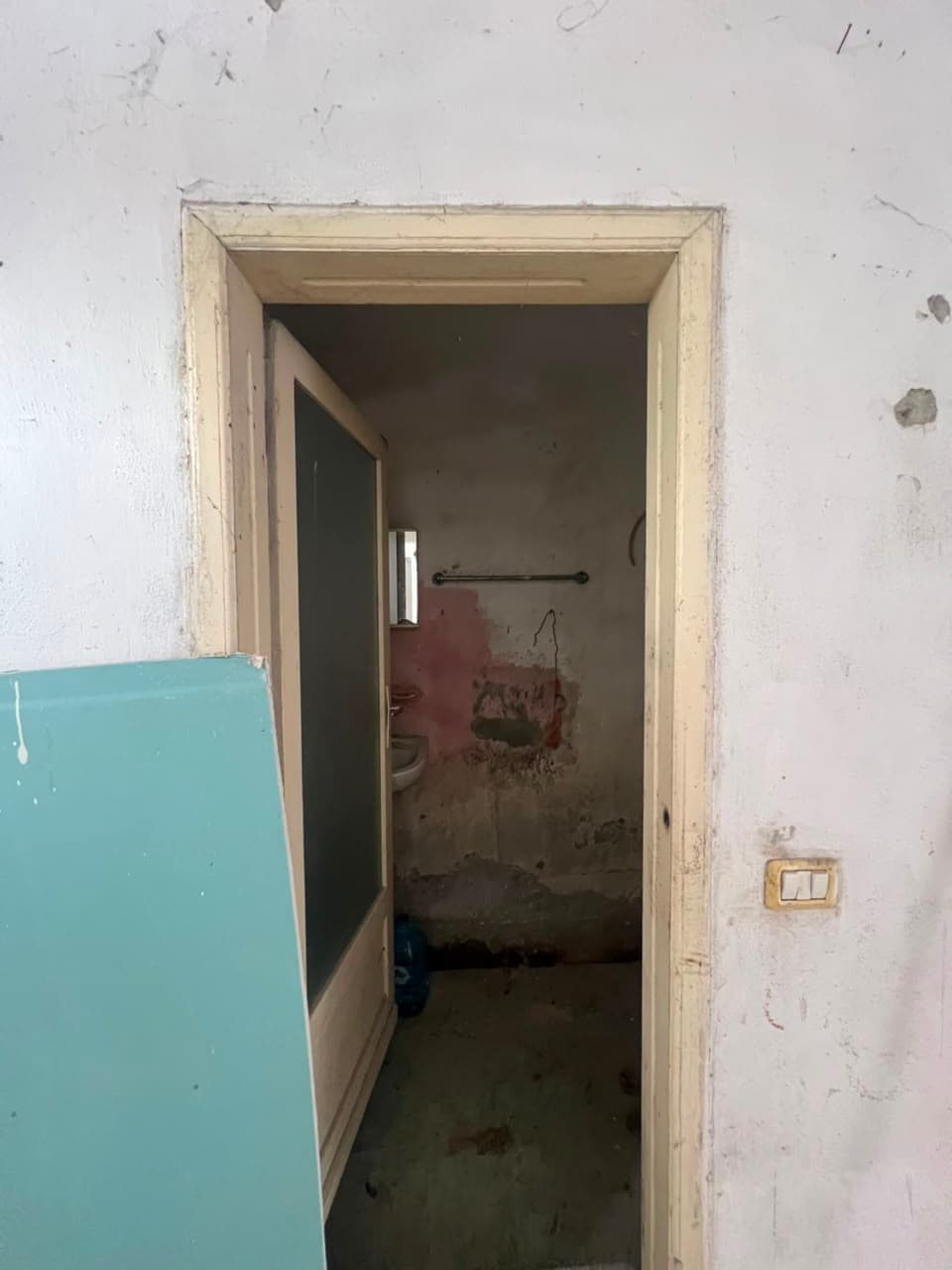 Jepet me Qira Dyqan + Magazinë | Zjarrfikësja, Durrës! 4
