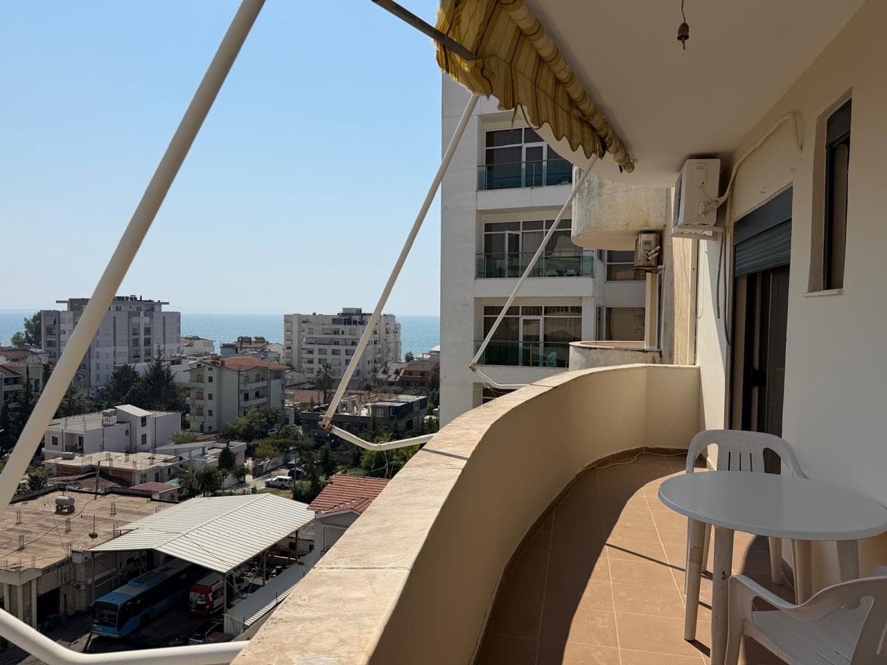 Shitet apartament 1+1 me tarracë | Plazh Iliria, Durrës 2