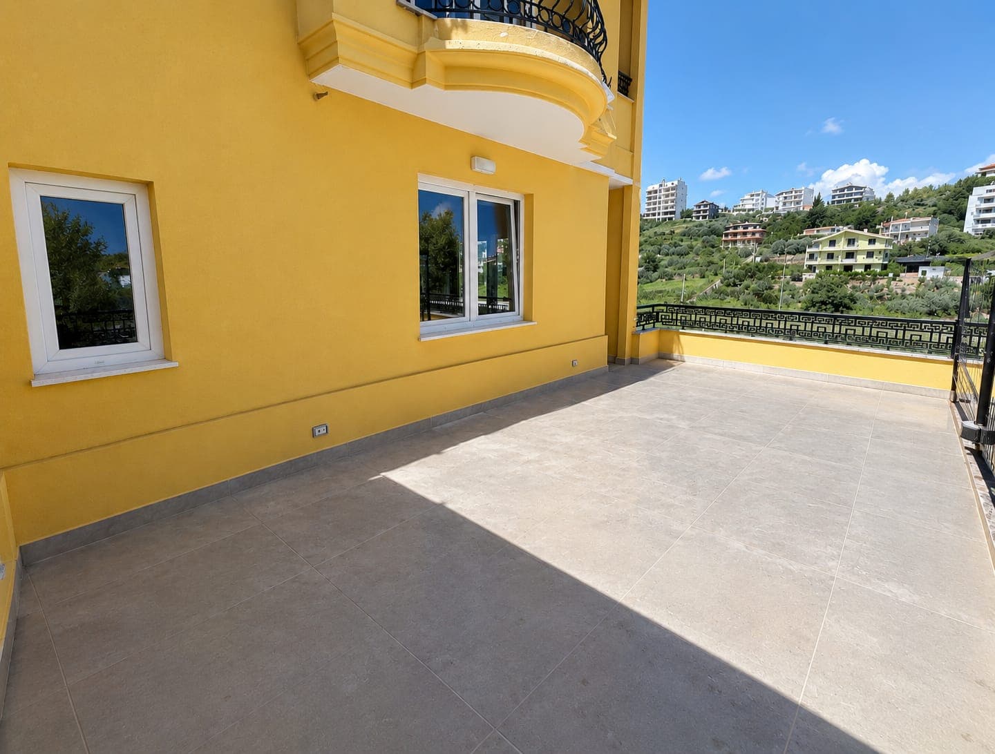 Shitet apartament 1+1 me verandë | Shkëmbi i Kavajës, Durrës