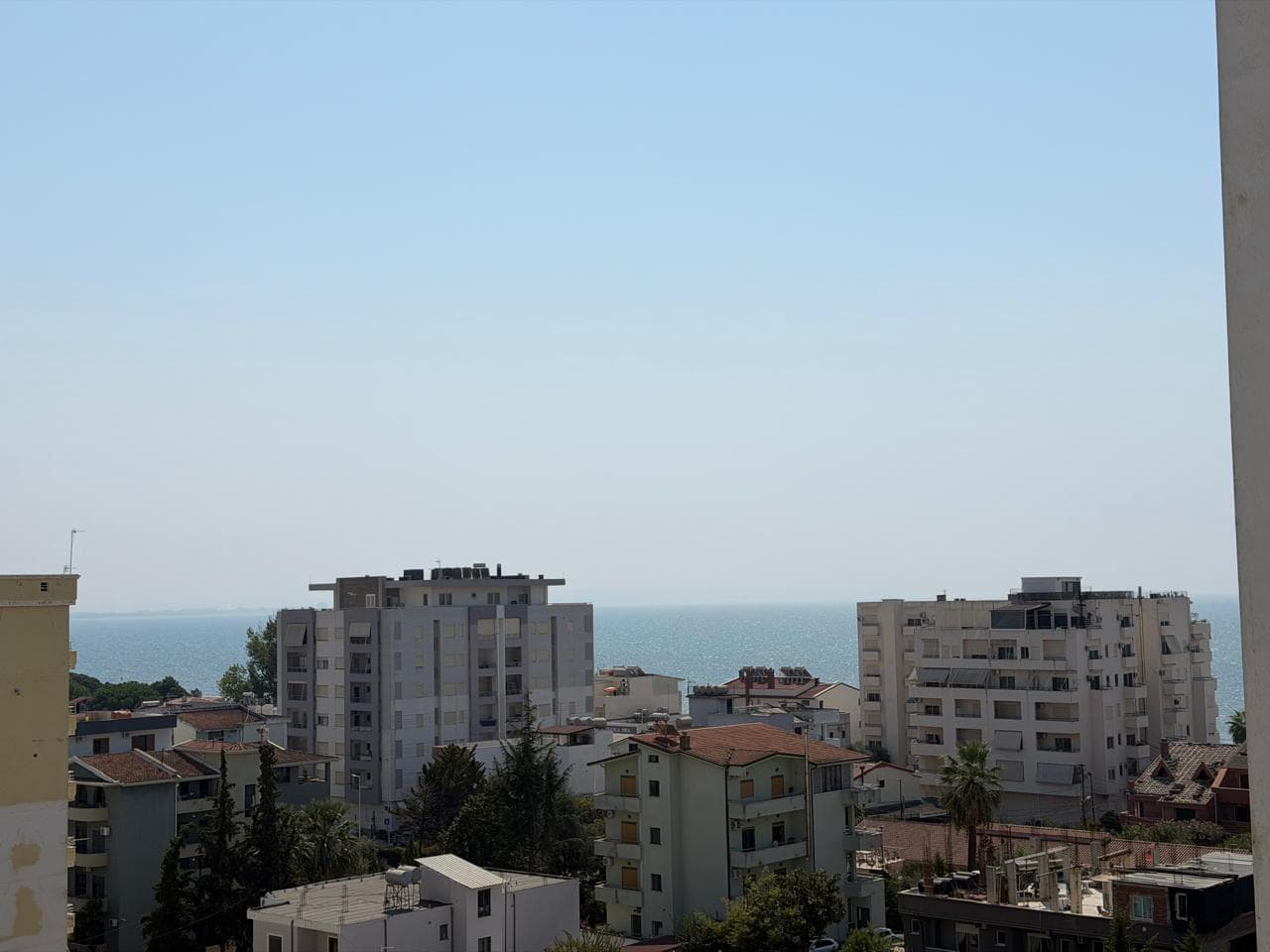 Shitet apartament 1+1 me tarracë | Plazh Iliria, Durrës