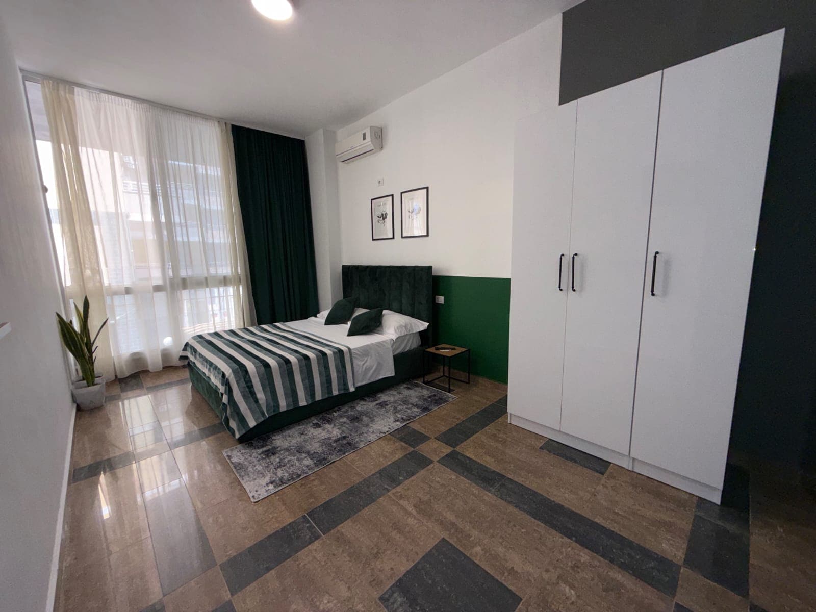Shitet Garsoniere| Plazh Hekurudha, Durrës 2