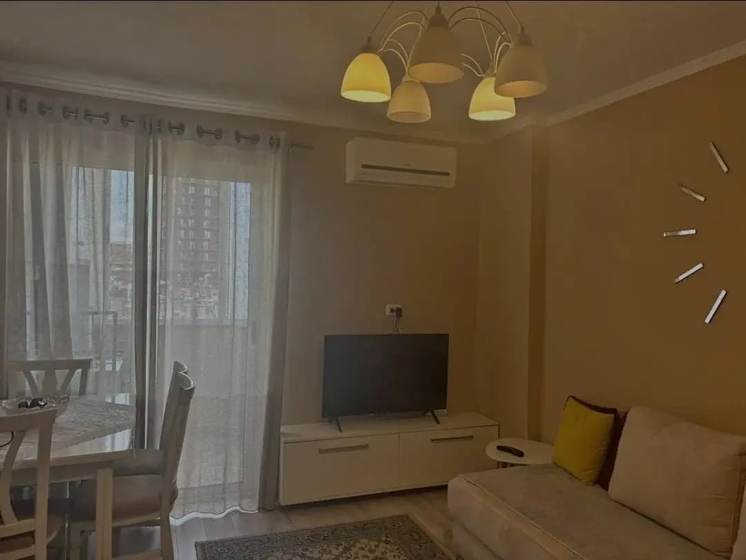 Apartment Me Qira Në Tiranë