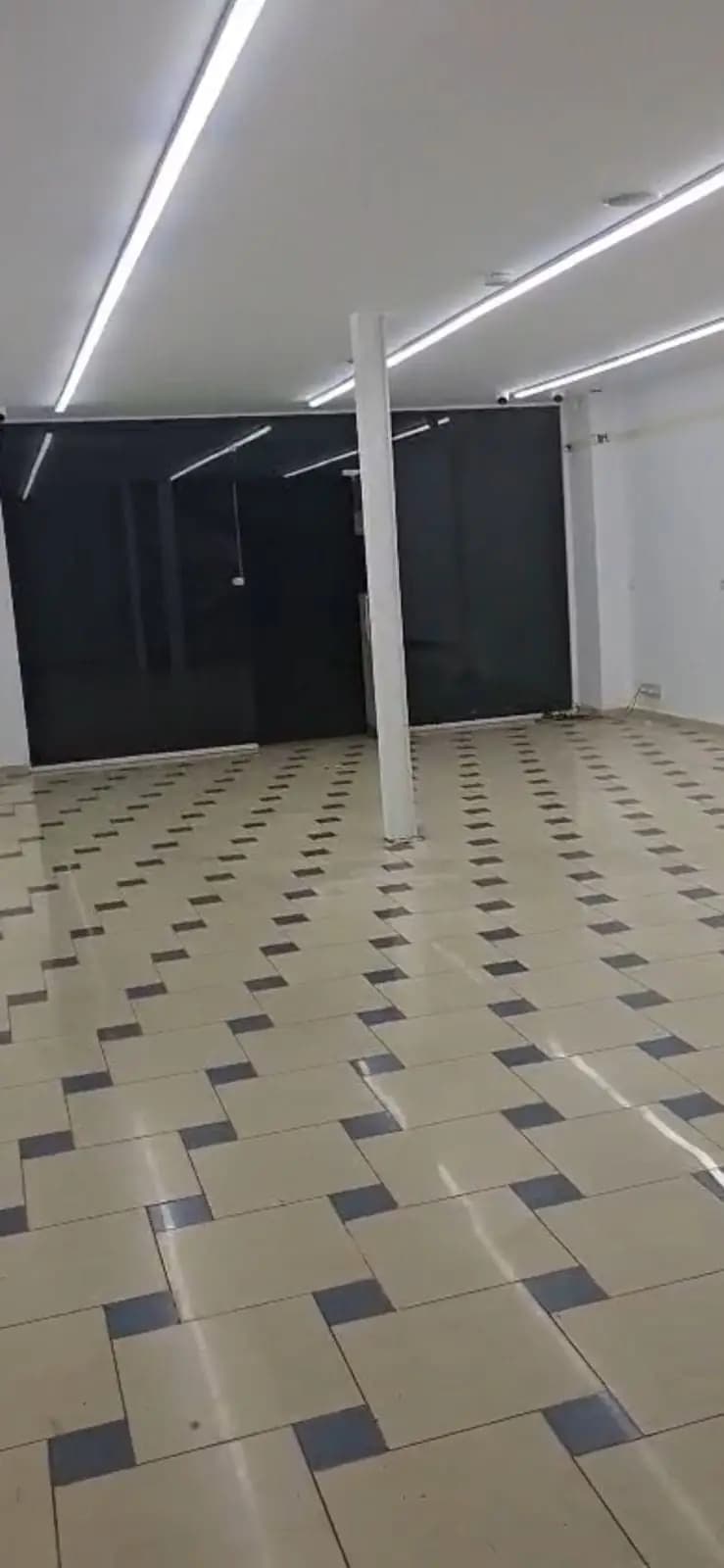 Dyqan Me Qira Në Tiranë 2