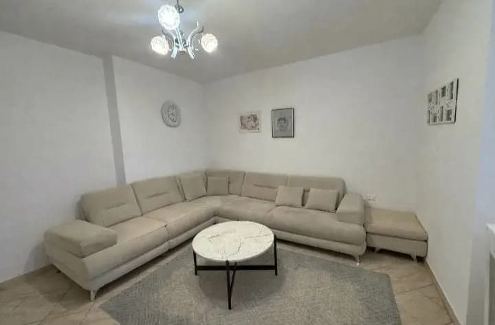 Apartment Me Qira Në Tiranë