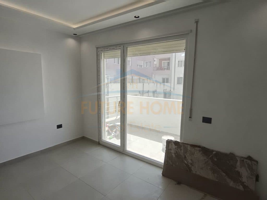 Shitet, Apartament 2+1, Komplesi "MGB", Fresk, Tiranë 3