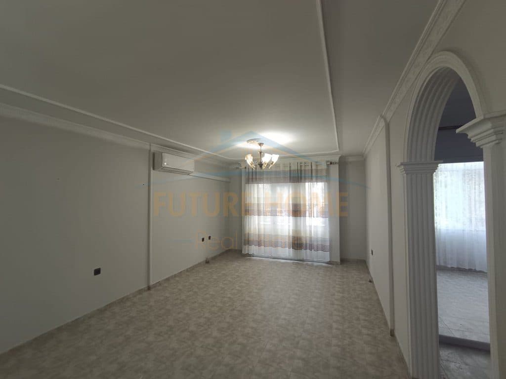 Shitet, Apartament 3+1+3, Rruga Dritan Hoxha, Tiranë 2