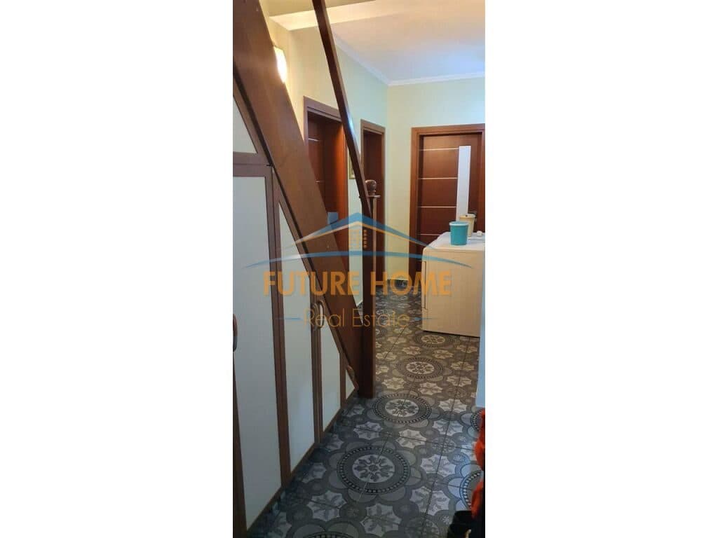 Shitet, Vilë 2 Katëshe, Jordan Misja, Tiranë. 2