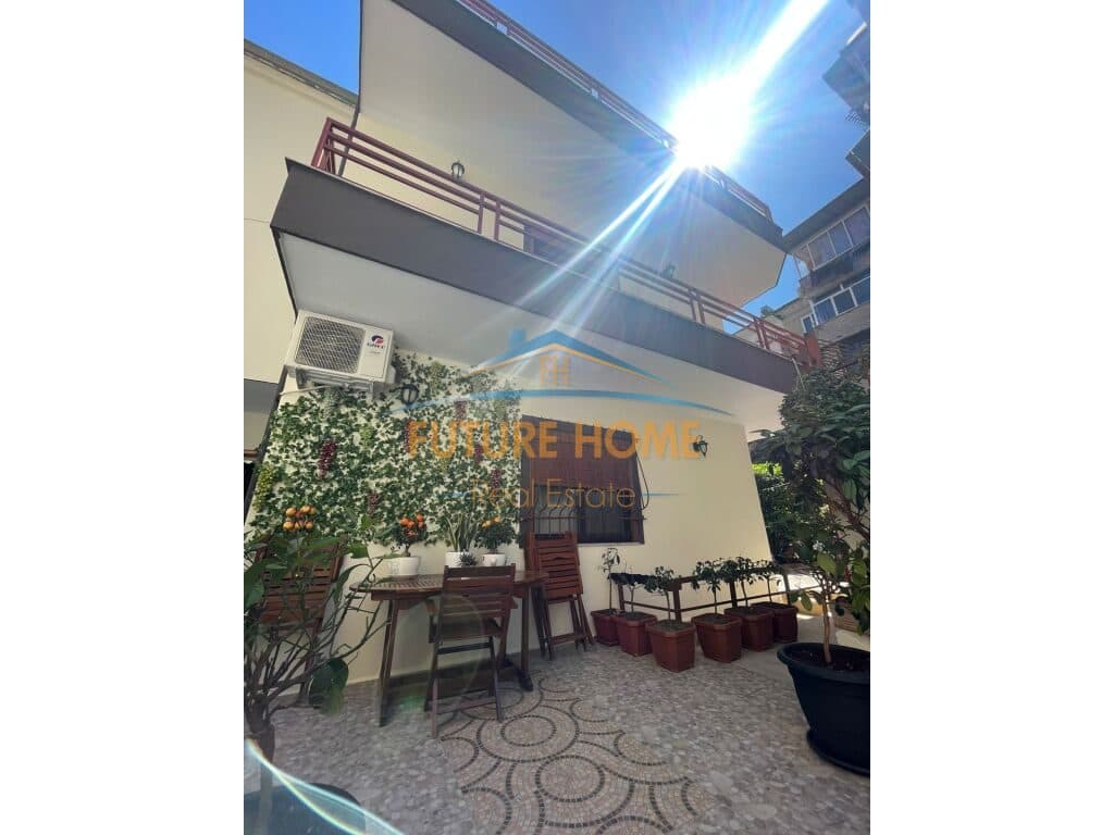 Shitet, Vile 3 Kateshe, Te Ish Restorant,Durresi
