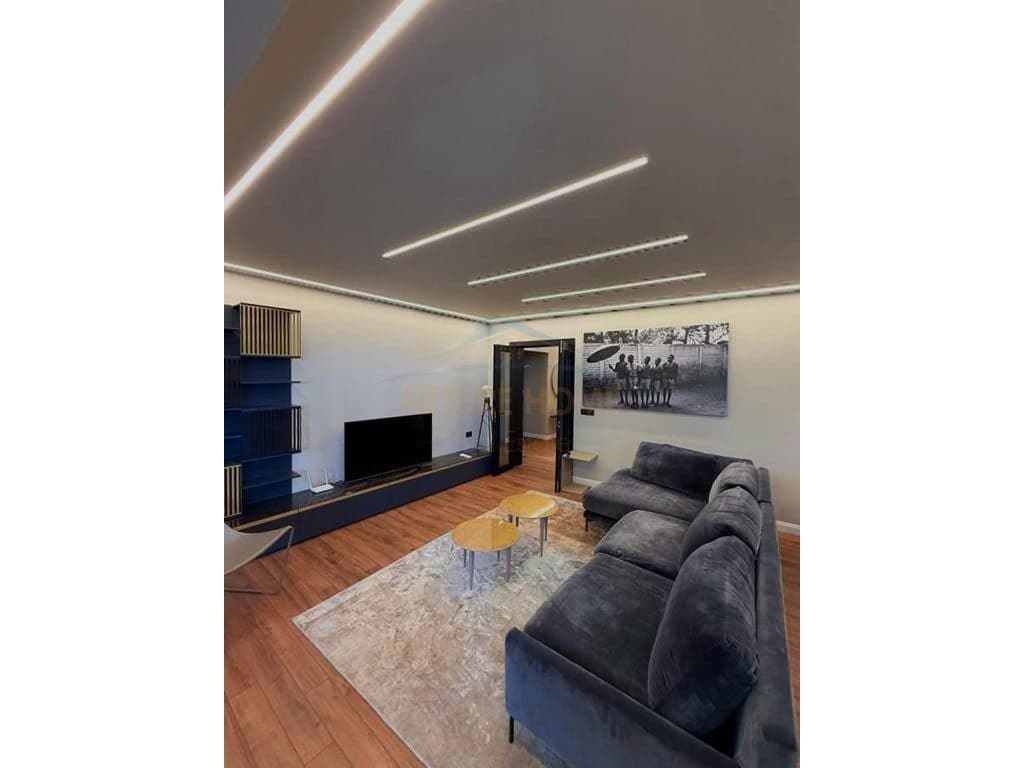 Disponojme apartament luksoz ne nje nga rezidencat me te kerkuara, " Long Hill Residence " 2