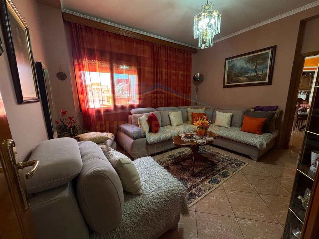 Qera, Apartament 2+1, Myslym Shyri, Tiranë 4