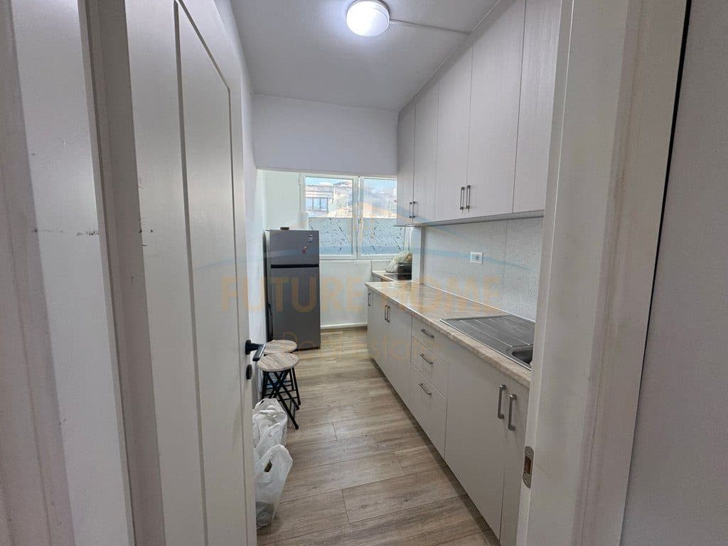 Shitet, Apartament 1+1, Bulevardi Bajram Curri 4