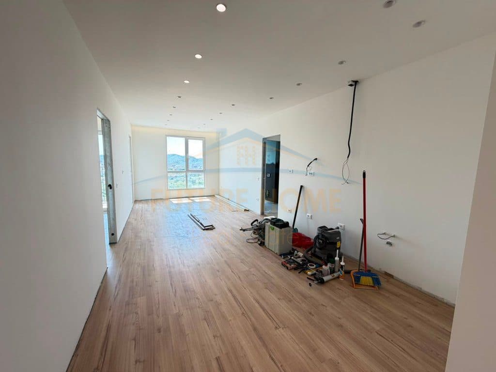 Shitet, Apartament 1+1, Farke, Tiranë. 2