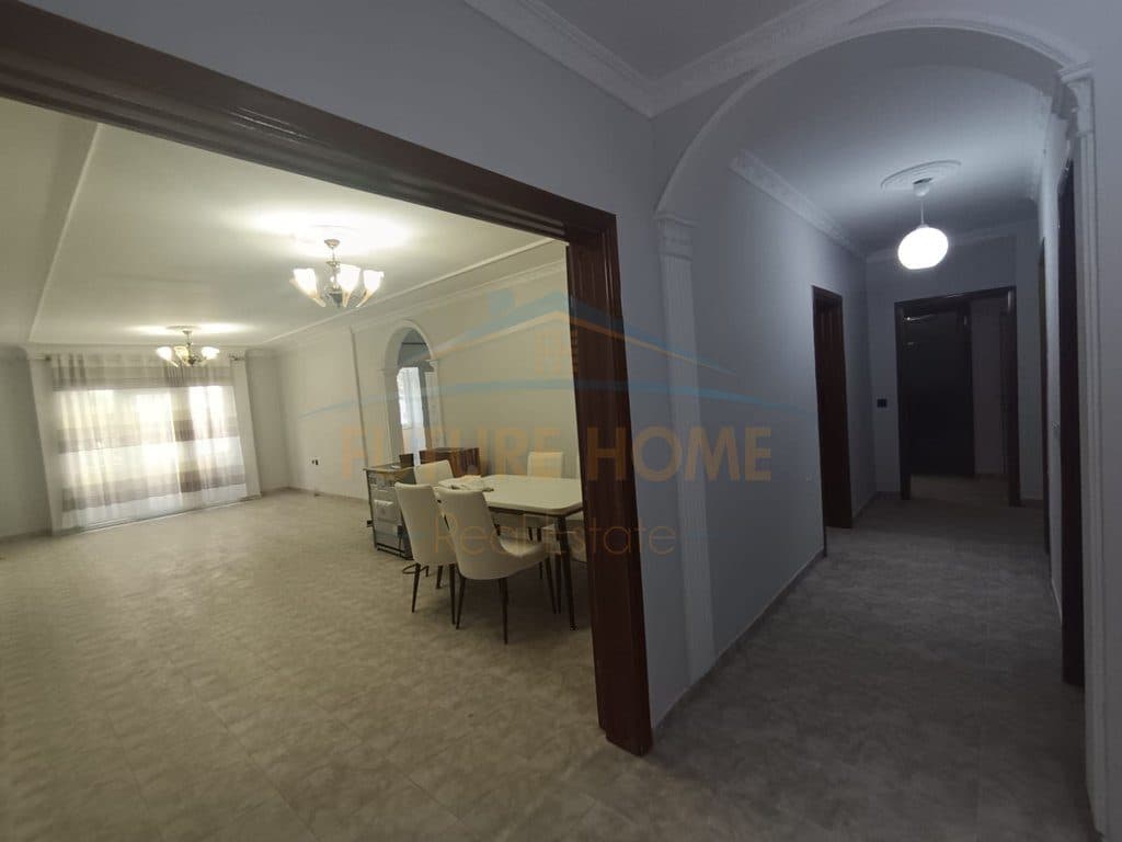 Shitet, Apartament 3+1+3, Rruga Dritan Hoxha, Tiranë