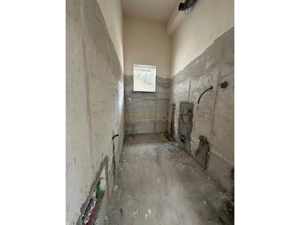 Shitet, Apartament 2+1+Verand, Rezidenca Kodra e Diellit 2. 3