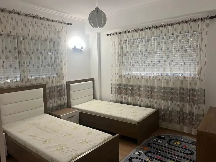 Apartament me qera - Rruga Bill Klinton, € 632, 100 m² 4