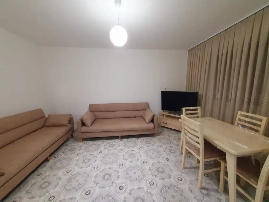 Apartament me qera - Porcelan, € 450, 60 m² 2
