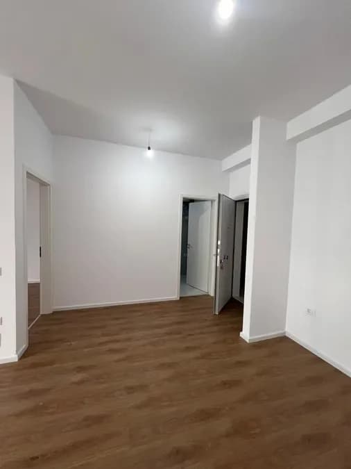 Shitet Apartament - Ali Demi, € 114.000, 61 m² 3