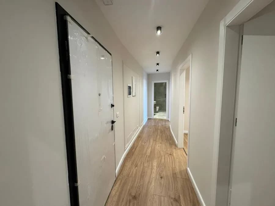 Ambient Zyre me qera - Liqeni Artificial, Lake View, € 1.600, 125 m² 2