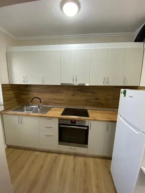 Apartament me qera - Myslym Shyri, € 700, 100 m² 4