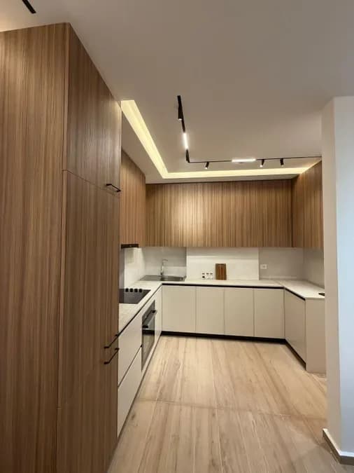 Apartament me qera - Zogu i Zi, € 800, 70 m² 4