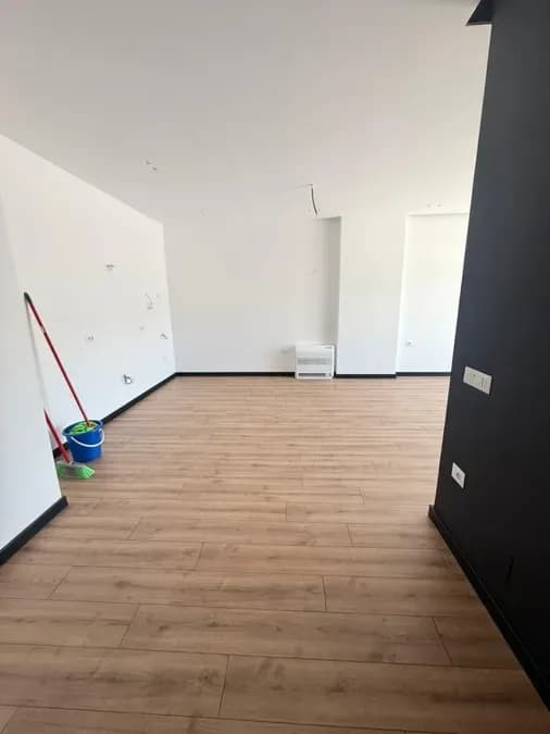 Ambjent zyre me qera - Komuna e Parisit, € 700, 75 m² 4