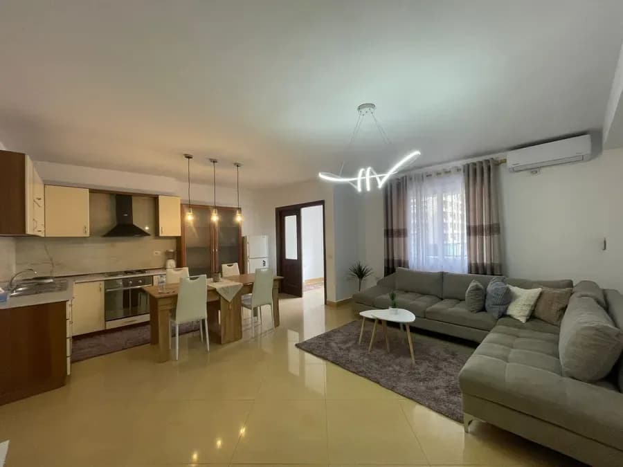 Apartament me qera - Qender, € 700, 100 m² 3
