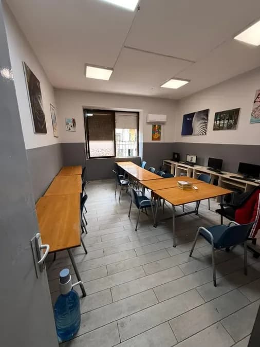 Biznes për qira Tiranë - qyteti, € 850, 100 m² 2