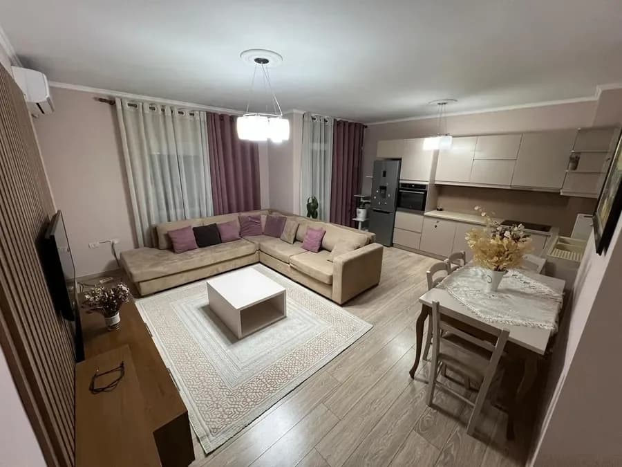 Apartament me qera - Astir, Vila L, € 577, 106 m² 2