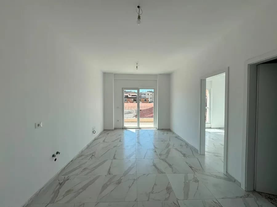 Biznes për qira Tiranë - qyteti, € 550, 65 m² 2
