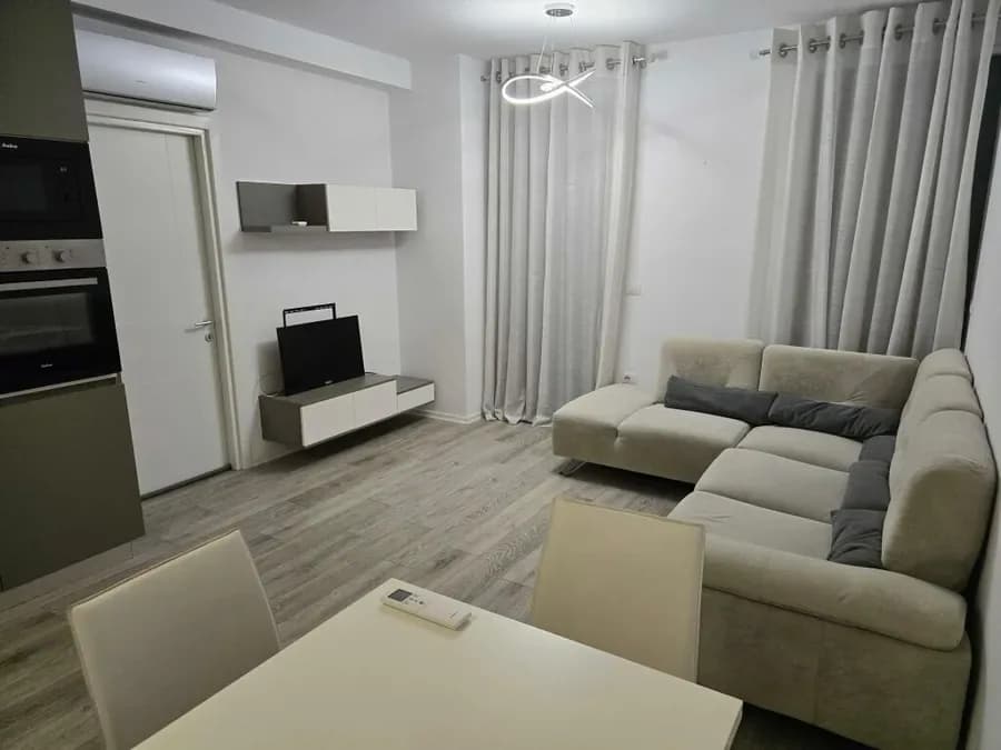 Apartament me qera - Ali Demi, € 635, 67 m² 2