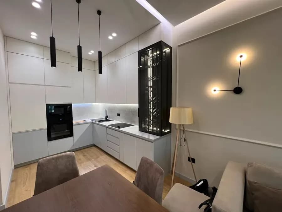 Apartament për qira Tiranë - qyteti, € 900, 75 m² 3