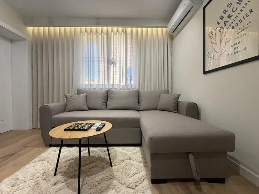 Shitet Apartament - 21 Dhjetori, € 193.000, 65 m² 2