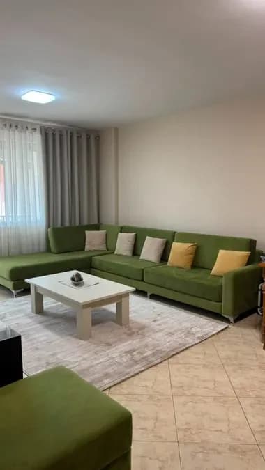 Apartament me qera - 21 Dhjetori, € 850, 95 m² 2