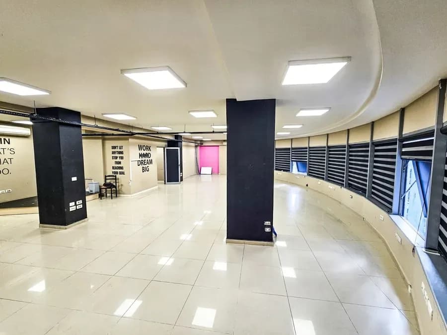 Ambjent Biznesi me qera - Rruga e Dibres, € 2.600, 300 m² 2