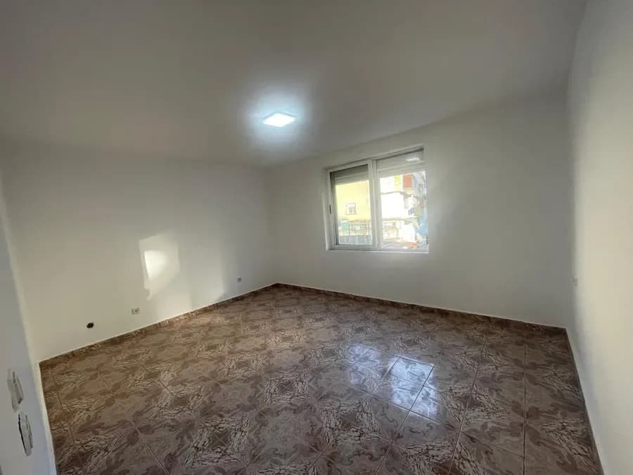 Apartament me qera - Stacioni i Trenit, € 529, 75 m² 4