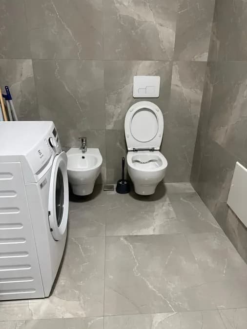 Apartament me qera - Qendra Globe, € 650, 108 m² 2