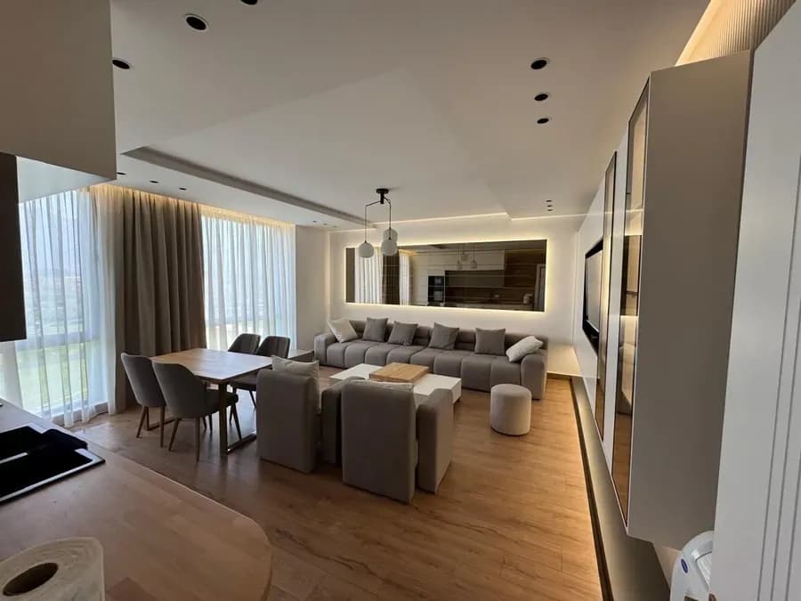 Apartament me qera - Bulevardi i Ri, € 700, 76 m² 2