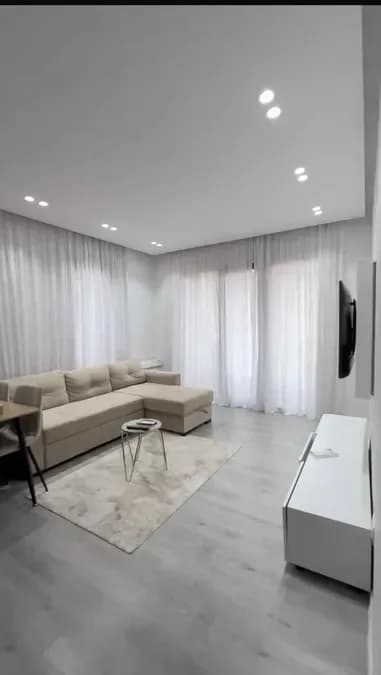 Apartament me qera - Rruga Siri Kodra, € 694, 70 m² 2