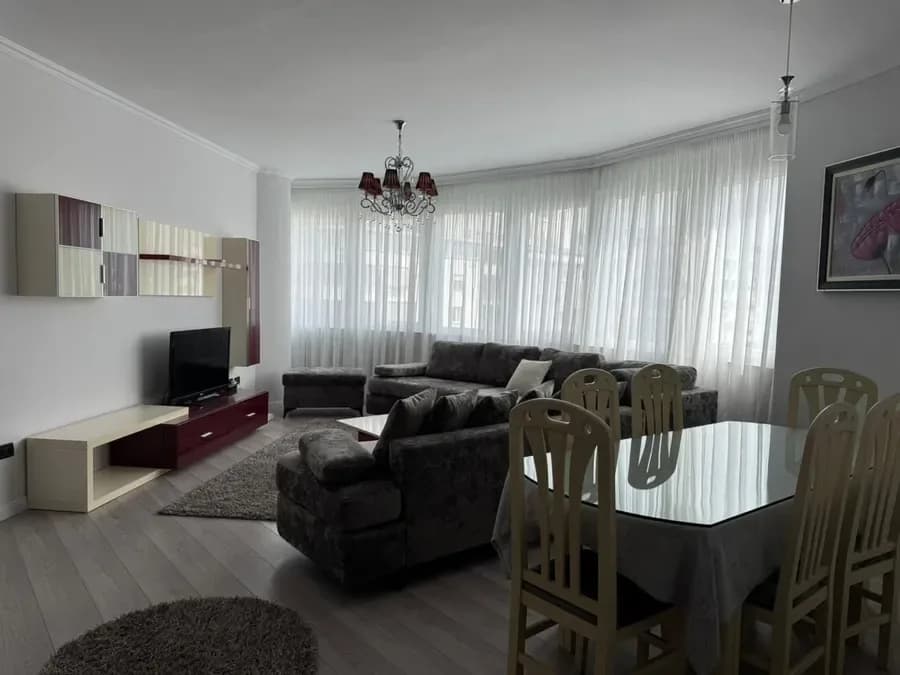 Jepet me qera apartament 3+1 ne Kompleksin Delijorgji, rruga e Kavajes, € 1.200, 125 m²