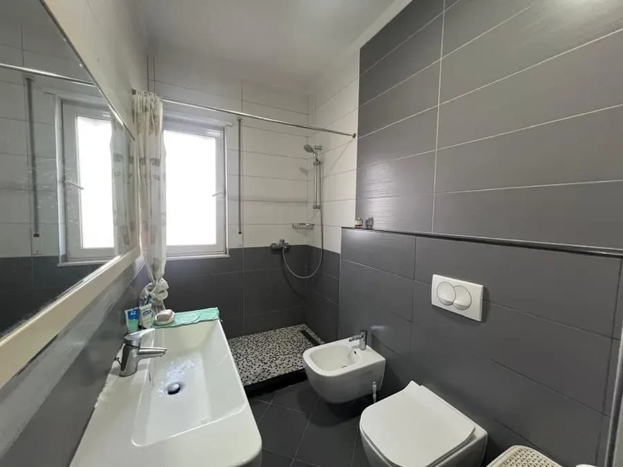 Apartament 2+1 me qira tek Rruga Panorama, € 700, 100 m² 2