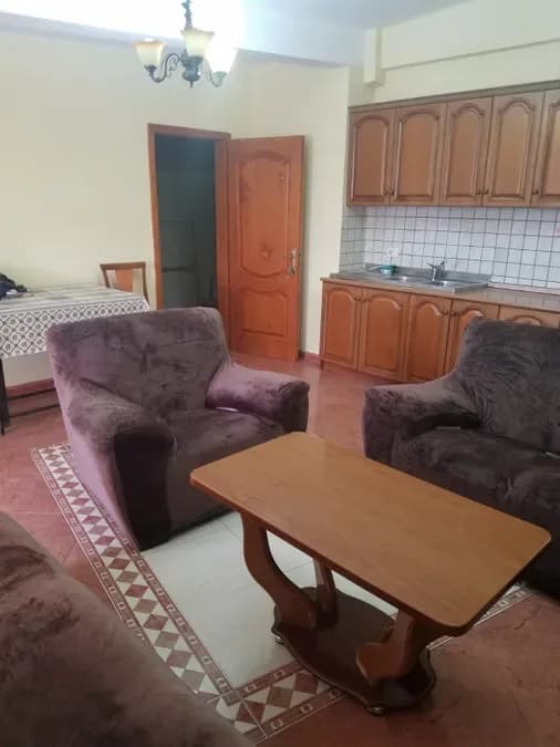 Jepet me qera apartament dupleks në katin e gjashte banim te nje pallati egzistues, ne zonen e Ali Demit ne fillim te rruges Ali Demi., € 346, 70 m² 3